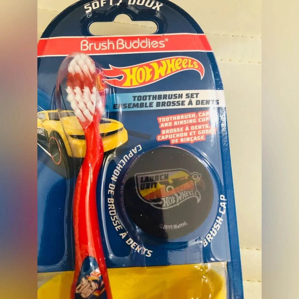 Hot wheels 3pc brush buddies soft ergonomic toothbrush, cap and rinsing cup‎ new